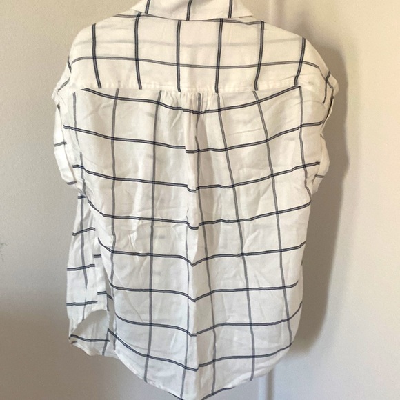 White Top Small - Picture 2 of 2